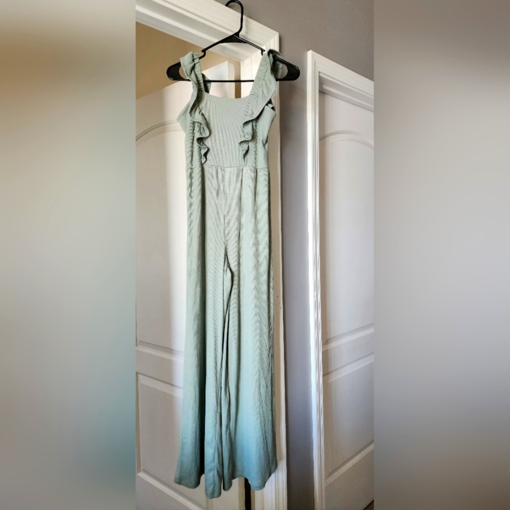 Elegant Sleeveless Green Jump Suit